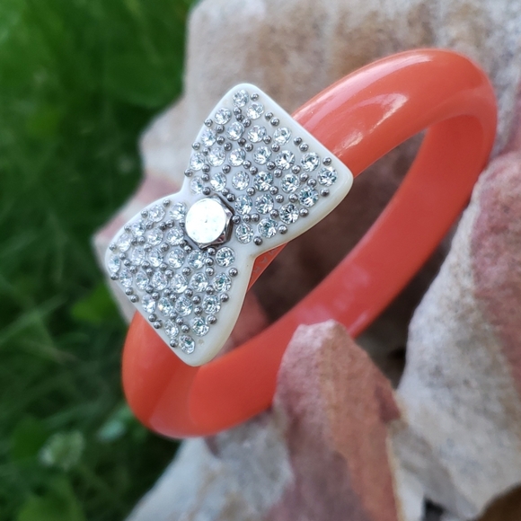 Authentic Marc Jacob Acrylic Peach Sorbet Rhinestone Bow Acrylic Bangle Bracelet - Picture 10 of 15